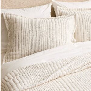 TWO (2) Quince Cream Cotton Shams - Standard Queen - NWOT